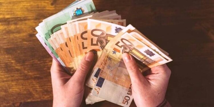 Πάτρα: Σοβαρές περιπτώσεις απάτης με μεγάλη λεία – Παρίσταναν τους αστυνομικούς και τους γιατρούς!