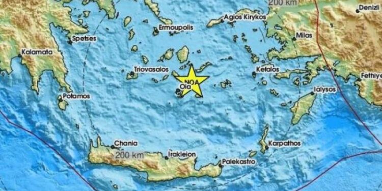 Νέος σεισμός, τα ξημερώματα, μεταξύ Σαντορίνης και Αμοργού