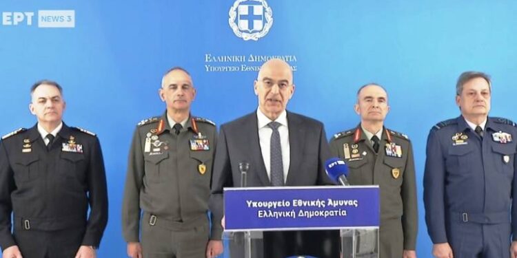 Οι ανακοινώσεις Δένδια για το μισθολόγιο στις Ένοπλες Δυνάμεις – Από 13% έως 20% οι αυξήσεις στις μηνιαίες αποδοχές των στελεχών – ΠΑΡΑΔΕΙΓΜΑΤΑ