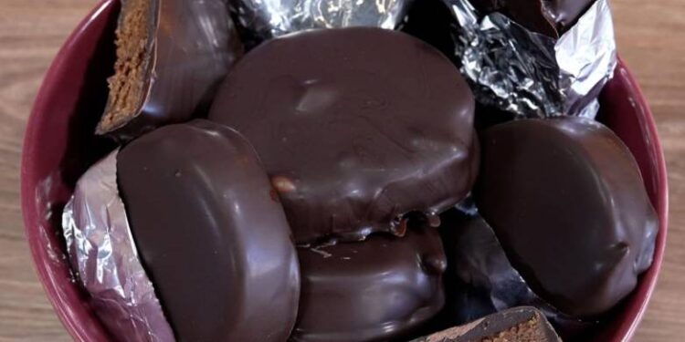 Σαρακοστιανές νηστίσιμες καριόκες χωρίς ζάχαρη με 4 υλικά