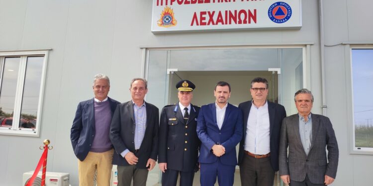 Ταπεινός και Κυριακόπουλος στο νέο κτίριο της Πυροσβεστικής Υπηρεσίας Λεχαινών