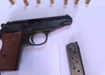 Συμπλοκή με όπλα στο Μπουρνάζι: Συνελήφθησαν δύο επικίνδυνοι σεσημασμένοι – Τραυματίστηκε αστυνομικός
