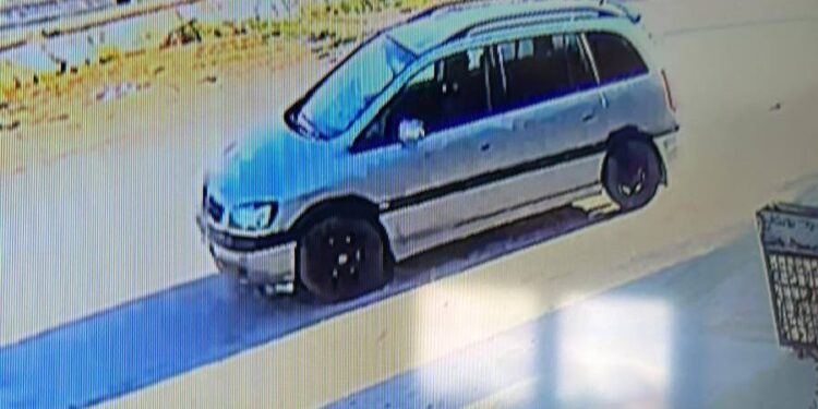 ΣΟΚ στη Δυτική Αχαΐα: Οδηγός ΙΧ στα Σαγέϊκα χτυπά δύο νεαρούς και τους εγκαταλείπει! Τον ψάχνουν γονείς και συγγενείς των παιδιών – Δείτε ΒΙΝΤΕΟ