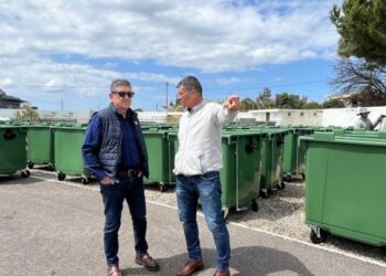 “Φράκαρε” από νέους κάδους απορριμμάτων το στάδιο της Αχαγιάς! Που θα τοποθετηθούν