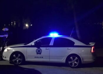 Νύχτα τρόμου για επιχειρηματία και τη σύζυγό του – Ένοπλοι εισέβαλαν στη βίλα τους