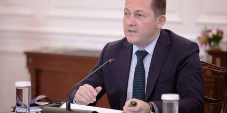 Πέτσας: Πρέπει να παραιτηθούν τα μέλη του ΕΟΔΑΣΑΑΜ που ήταν υπεύθυνα για το πόρισμα