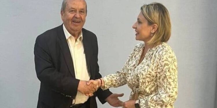 Χριστίνα Αλεξοπούλου: Επαναφορά της στάσης του λεωφορείου στα Καραίικα