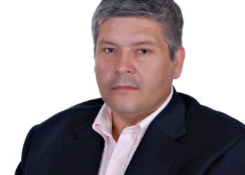 Βασίλης Γκοτσόπουλος: Βγάζει τα κάστανα από τη φωτιά; Η επιστολή για έκτακτο ΔΣ μετά την καταγγελία του Αλεξόπουλου για την Καλόγρια
