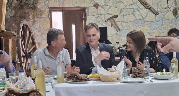 Ν. Ασκούνη και Ν. Παπανδρέου στο Χαΐκάλι – Ο χορός του Ευρωβουλευτή! ΒΙΝΤΕΟ, ΦΩΤΟ