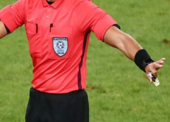 Δυτική Ελλάδα: Πρώην διαιτητής της Super League πουλούσε «μαύρες κάρτες» Nova-Cosmote