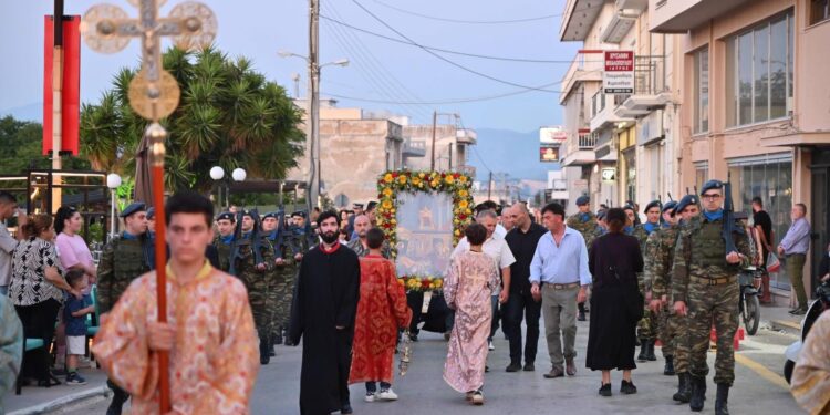 Με ιδιαίτερη λαμπρότητα και θρησκευτική κατάνυξη τιμήθηκε κι εφέτος ο Πολιούχος της Κάτω Αχαΐας, Άγιος Ιωάννης Πρόδρομος