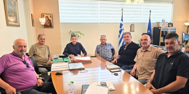 Αχαγιά 82: Το στεγαστικό ζήτημα του συλλόγου και άλλα θέματα στη συνάντηση με τον Δήμαρχο