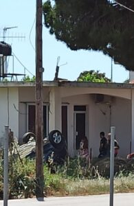 ΔΕΙΤΕ ΦΩΤΟ: Τροχαίο στα Νιφορέϊκα - Οχημα "προσγειώθηκε" σε σπίτι ΔΕΙΤΕ ΦΩΤΟ: Τροχαίο στα Νιφορέϊκα - Οχημα "προσγειώθηκε" σε σπίτι