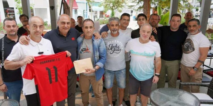 Έπαιξαν μπάλα για τον Άκη, τον 16χρονο ποδοσφαιριστή της Παναχαϊκής που δίνει τον πιο δύσκολο αγώνα της ζωής του