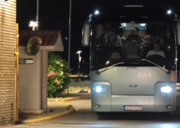 Με ασφάλεια έφτασαν στη χώρα οι 105 Έλληνες που είχαν εγκλωβιστεί τις τελευταίες ημέρες στο Ισραήλ