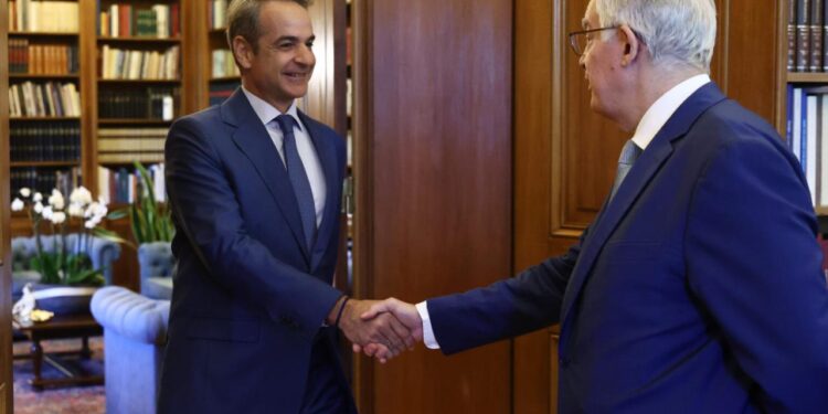 Μητσοτάκης σε Τασούλα: Θα στείλουμε πλοία του Πολεμικού Ναυτικού έξω από τα χωρικά ύδατα της Λιβύης για αποτροπή μεταναστών