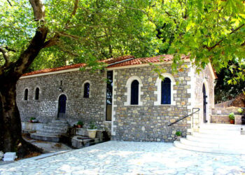 Αχαΐα: Τραγωδία στην Αγία Μαρίνα στα Σελλά – Άνδρας κατέρρευσε ενώ εκκλησιαζόταν