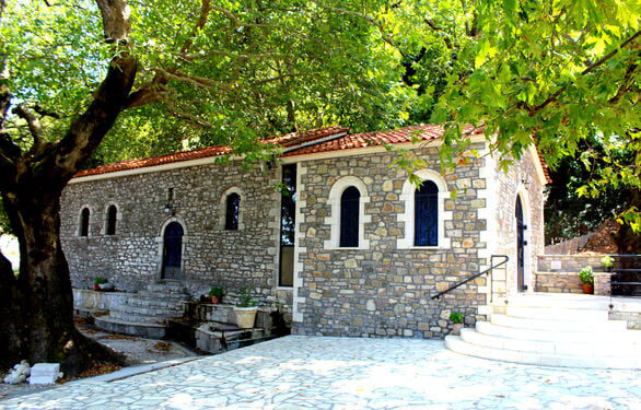 Αχαΐα: Τραγωδία στην Αγία Μαρίνα στα Σελλά – Άνδρας κατέρρευσε ενώ εκκλησιαζόταν