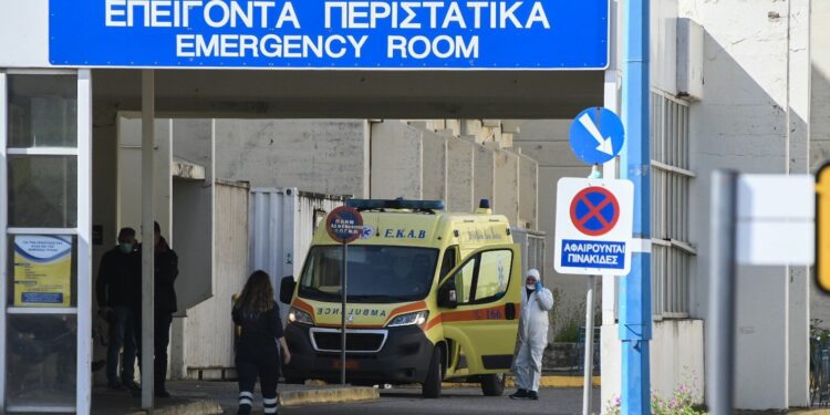 Πάτρα: Επιτέθηκαν σε γιατρούς στα Επείγοντα του νοσοκομείου Ρίου