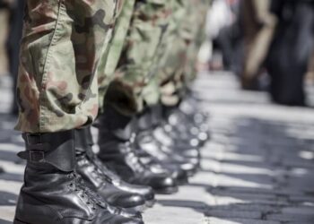 Ανακοινώσεις Δένδια: Θητεία μόνο στον Στρατό Ξηράς, αυξάνεται ο μισθός των στρατευμένων από €8 ευρώ σε €50- €100