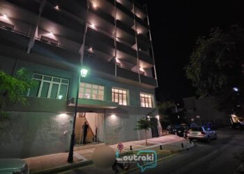 Λουτράκι: Nεκρή γυναίκα που έπεσε από τον πέμπτο όροφο ξενοδοχείου