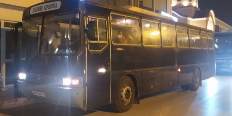 Δείτε ΒΙΝΤΕΟ με την εκκένωση της Κάτω Αχαΐας με λεωφορεία της Πολεμικής Αεροπορίας