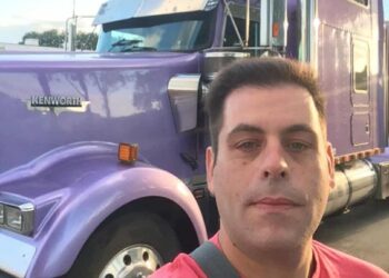 Γιώργος Κωστούρος: “Αυτό είναι το αίμα της κόρης μου” – Ο πατέρας της 8χρονης που τραυματίστηκε στο θανατηφόρο τροχαίο στην Πάτρα, ξεσπά (ΦΩΤΟ)