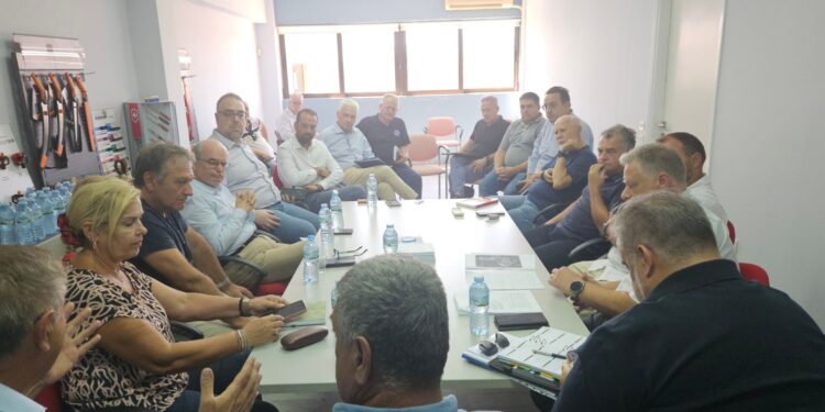 Δυτική Αχαΐα: Σύσκεψη φορέων στη Βιομηχανική Περιοχή για τις καταστροφικές φωτιές