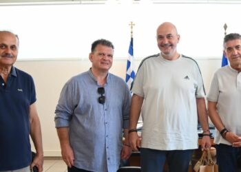 Δυτική Αχαΐα: Μετά το Αίγιο, το Καρπενήσι προσέφερε βοήθεια στους πυρόπληκτους