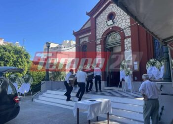 Πάτρα: Θλίψη στην κηδεία της Τιτίκας Βασιλοπούλου που έγινε “ασπίδα” για να σώσει το 7χρονο κοριτσάκι – ΦΩΤΟ