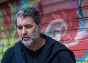 Βασίλης Μπισμπίκης: Στο τμήμα πέρασε τη νύχτα ο ηθοποιός και σήμερα οδηγείται στο αυτόφωρο