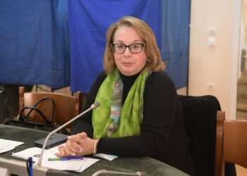 Μάχη Σιώρου: Οι κάτοικοι βλέπουν θάλασσα, αλλά δεν μπορούν να την φθάσουν!
