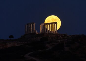 Πανσέληνος Σεπτεμβρίου: Έρχεται το «Ματωμένο Φεγγάρι»