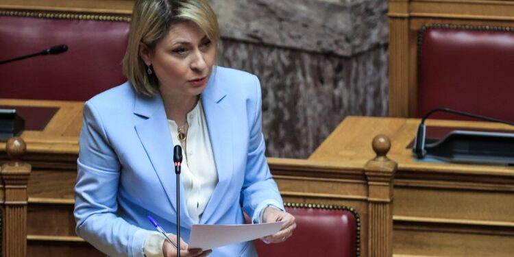 Τί ζήτησε η Χριστίνα Αλεξοπούλου από τον Παύλο Μαρινάκη για τα αθλητικά της πόλης της;