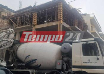 Πάτρα: Κεραυνός “χτύπησε” χειριστή μηχανήματος στο κέντρο της πόλης! Πανικός στην οδό Μπουμπουλίνας-ΦΩΤΟ