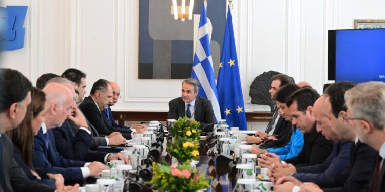 Υπουργικό συμβούλιο υπό τον Πρωθυπουργό με ατζέντα τη μετάβαση του ΟΠΕΚΕΠΕ στην ΑΑΔΕ