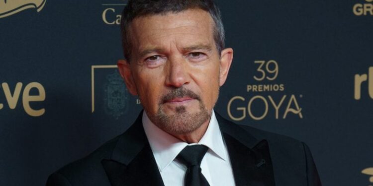 Αντόνιο Μπαντέρας: Άφησε τη «Sunset Boulevard» για να κάνει θέατρο στη Μάλαγα