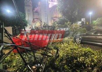 Πάτρα: Ασύλληπτες εικόνες από το πέρασμα του ανεμοστρόβιλου – Πυρετώδεις εργασίες των συνεργείων (ΦΩΤΟ – ΒΙΝΤΕΟ)