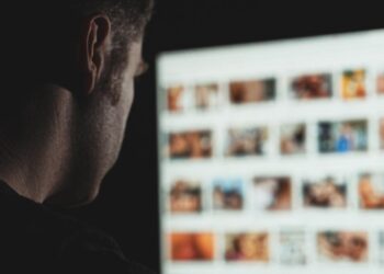 Πσιτ! Απάτες μέσω… Διαδικτύου με «άρωμα» ερωτισμού – Το νου σας…