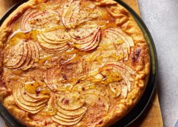 Μηλόπιτα χωρίς μίξερ