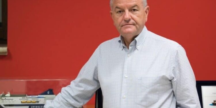 Ο δήμαρχος γυρίζει την πλάτη στο μέλλον