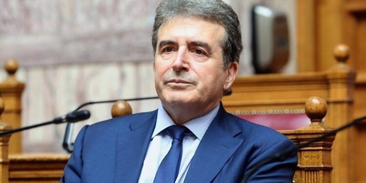 Χρυσοχοΐδης: Οι αγρότες κάνουν παράνομες πράξεις με την κατάληψη των δρόμων, υπάρχουν διατάξεις που μπορούν να εφαρμοστούν