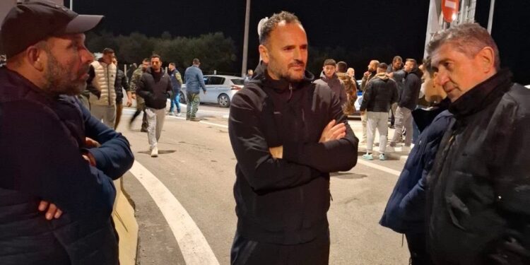 Στα αγροτικά μπλόκα ο Γρηγόρης Αλεξόπουλος