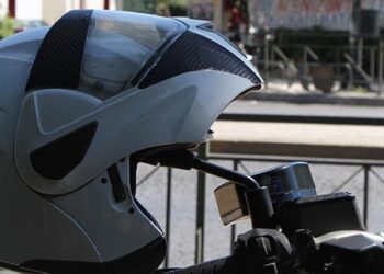 ΕΛ.ΑΣ: 15 πρόστιμα για κράνος την τελευταία εβδομάδα στη Δυτική Ελλάδα