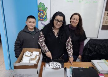 Φροντιστήρια Ξένων Γλωσσών Νικολίτσα Σαγιά: Έκοψαν την πίτα τους με ευχές για ακόμη περισσότερες επιτυχίες!