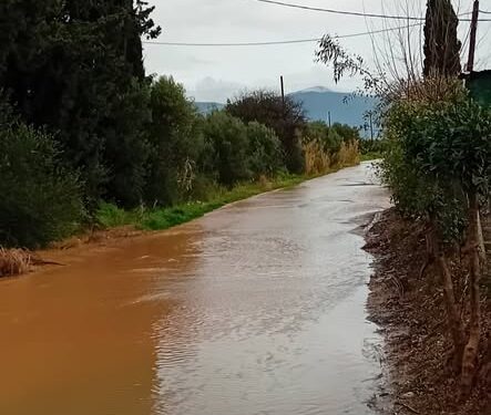 Πλημμύρισε ο δρόμος στα Χαρμπιλαίικα – ΦΩΤΟ