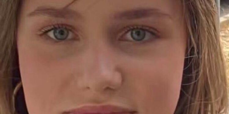 Πάτρα: Συνεχίζεται το θρίλερ με την εξαφάνιση της 16χρονης – «Λόρα φοβόμαστε, επικοινώνησε μαζί μας»