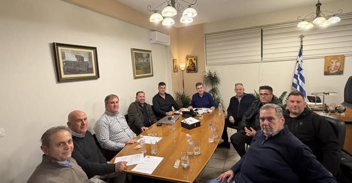 Συνάντηση στο Δημαρχείο με εκπροσώπους των σωματείων «Αχαϊκή» και «Αχαγιά ’82- Αυγέρος»