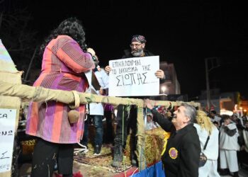 Αχαγιώτικο Καρναβάλι 2026: Καρέ καρέ όσα έγιναν στην πόλη και ξεσήκωσαν πλήθος κόσμου – Ποια γκρουπ συμμετείχαν – Η “εκρηκτική” Στικούδη! ΦΩΤΟ