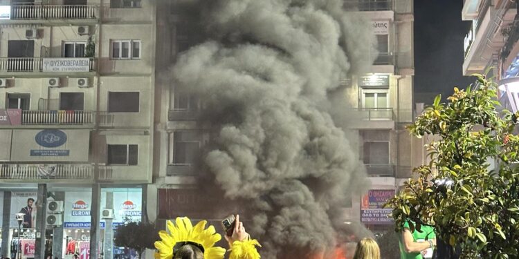 Βανδαλισμοί στο Πατρινό Καρναβάλι – Έκαψαν, ξερίζωσαν κι έφυγαν… ΦΩΤΟ